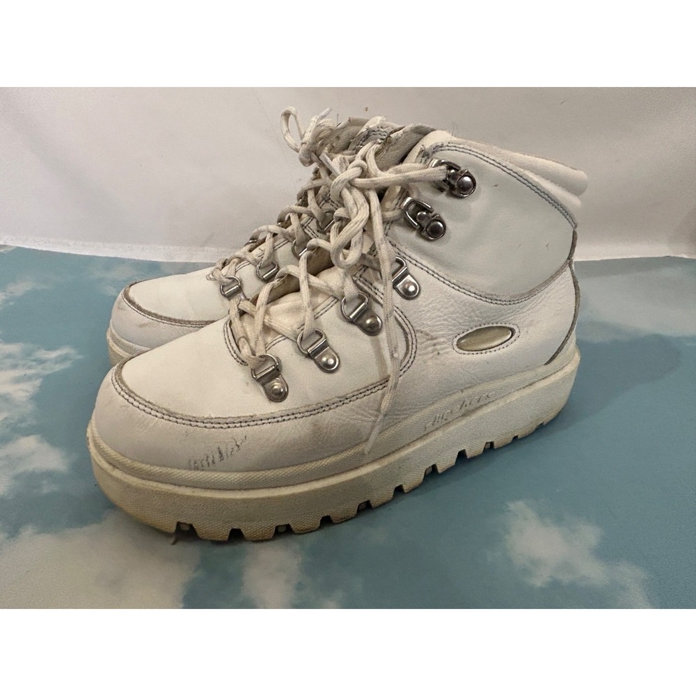 Sketchers Air Cooled Memory Foam White Lugg Hiking Boots Size Women's Sz 7.5
